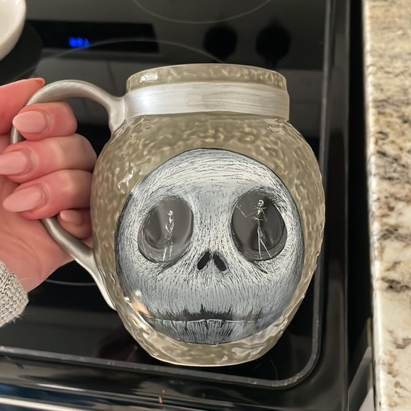 Nwot nightmare before Xmas mug - Picture 2 of 6